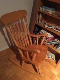 Chaise berçante/ rocking chair