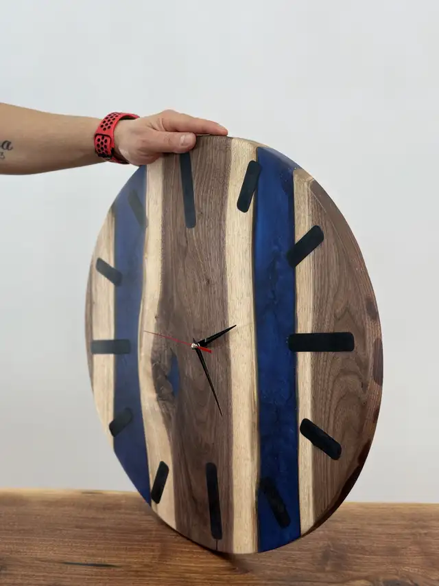 epoxy resin wall clock  in Home Décor & Accents in Markham / York Region - Image 4