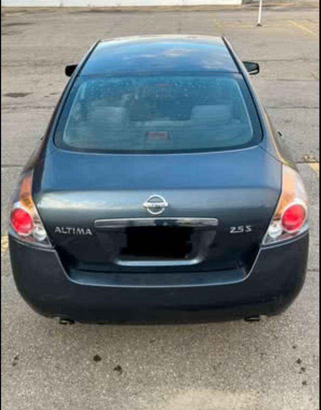 2009 Nissan Altima only 3,999 $ in Cars & Trucks in Edmonton - Image 4