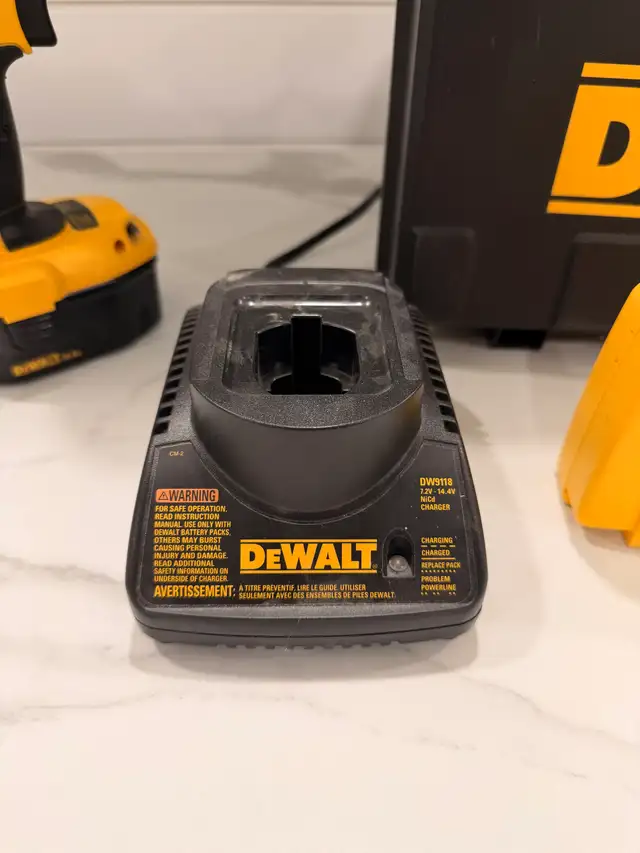 Dewalt Drill in Power Tools in Oshawa / Durham Region - Image 5