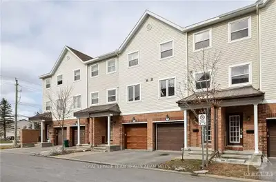 3 BEDROOM 2.5 BATH TOWNHOUSE, 1 YR LEASE $2650