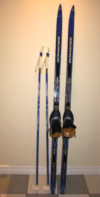 ski de fonds, bottes et pôles