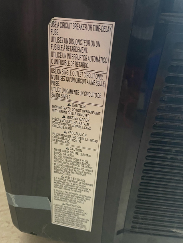 LG Portable Air Conditioner in Heaters, Humidifiers & Dehumidifiers in Hamilton - Image 2