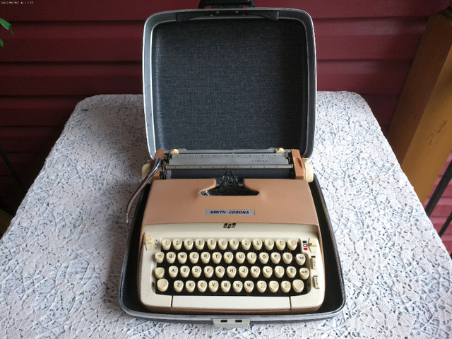 Vintage Typewriter with Original Case--Smith Corona Galaxie in Arts & Collectibles in New Glasgow