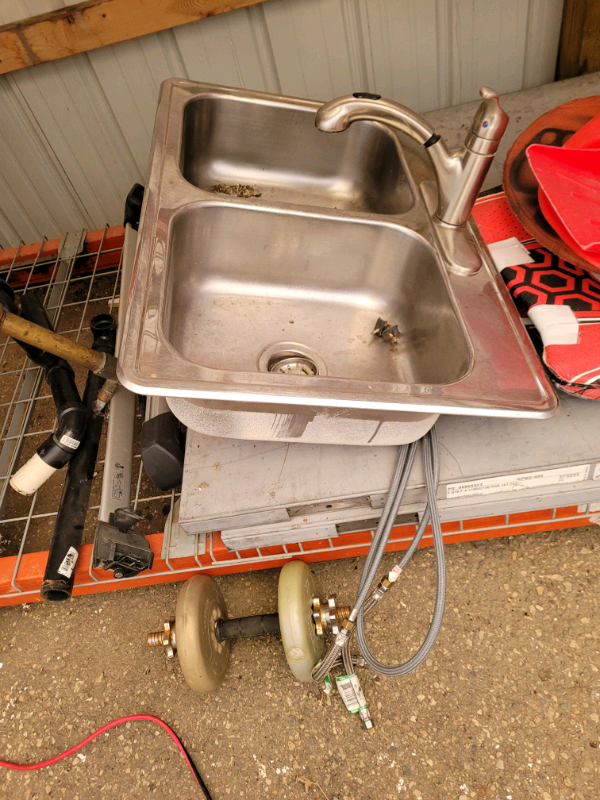 Kitchen Cabinets in Cabinets & Countertops in Saskatoon - Image 6