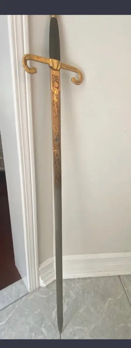 Vintage Toledo engraved 42”rapier sword.  in Arts & Collectibles in Markham / York Region - Image 2