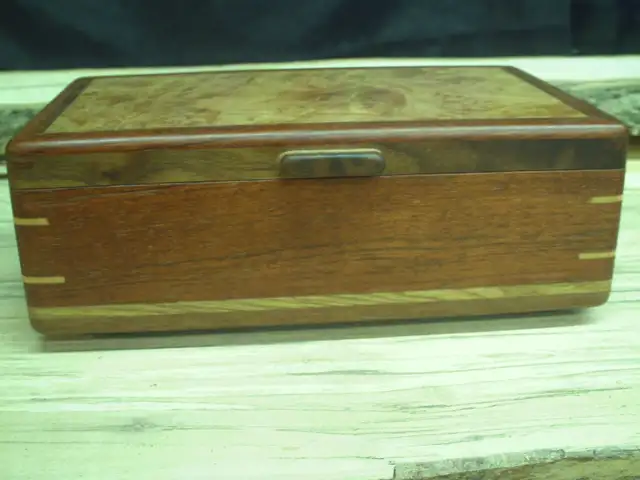 Single Watch Box Boite pour Montre Custom High Quality Exotic W in Jewellery & Watches in City of Montréal - Image 8