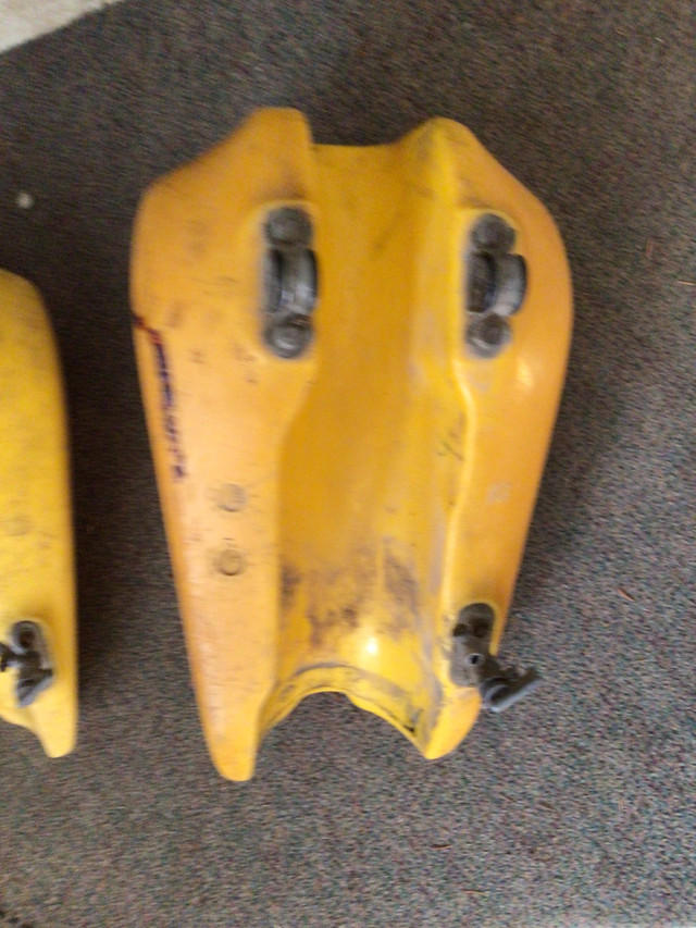 1980 1981 Yamaha YZ125 Gas Tanks in Motorcycle Parts & Accessories in Winnipeg - Image 4