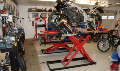 Licensed motorcycle mechanic with 35+ years of experience. Older bikes welcome. Scooters too. No fix...