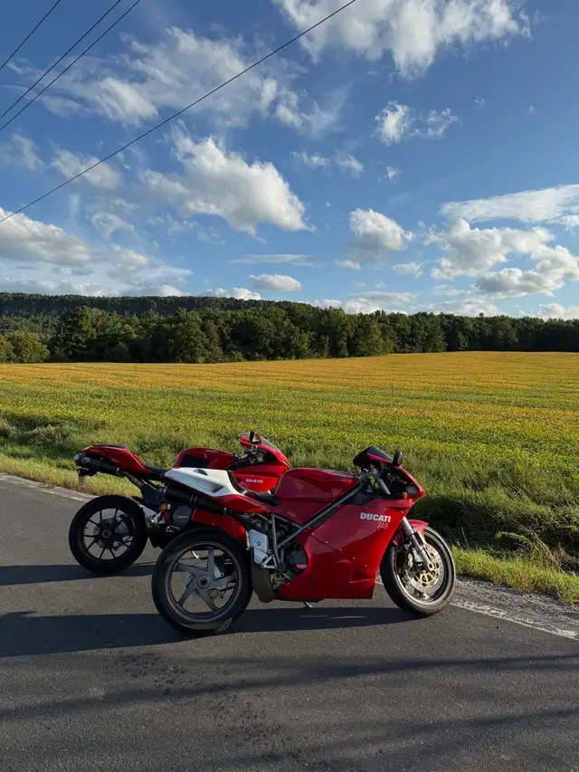 2002 Ducati 748s in Sport Bikes in Mississauga / Peel Region - Image 5