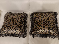 LEOPARD PRINT PILLOWS WITH FRINGE