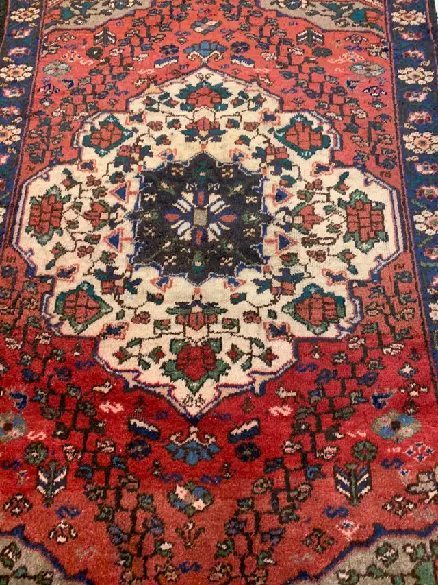 Vintage Wool Handmade Persian Rug,6.5 x 4 ft,one-of-a-kind in Rugs, Carpets & Runners in Markham / York Region - Image 5