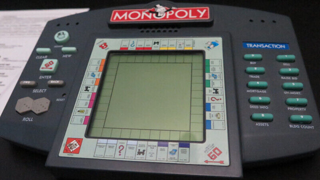 Monopoly électronique de voyage dans Jouets et jeux  à Longueuil/Rive Sud - Image 2