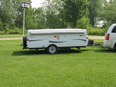 Original owner ~ selling as we no longer camp Stored year round in garage GVWR - 3,000 lbs. Hitch We...