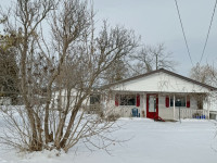 Belleville Waterfront Big lot detached house for $490000