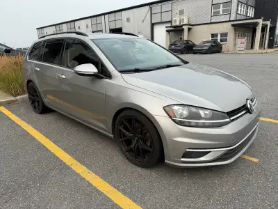 Je vends ma Golf SportWagen 2018 modifiée de façon professionnelle par Rive-Sud Euro (Boucherville)....