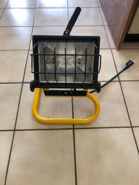 Commercial Electric 500W Halogen Portable Worklight