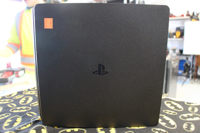 Sony PlayStation 4 Slim 1TB Console - Slim 1TB Edition (#15338-1 in Sony Playstation 4 in City of Halifax - Image 4