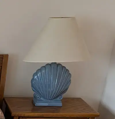 2 lampes pour table de chevet., View more
