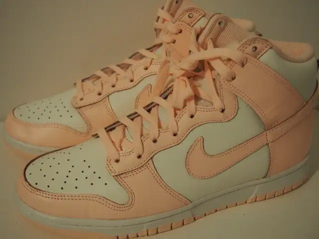 Brand New(DS) Nike Dunk High Sail/Crimson Tint Sizes 8.5W & 9W in Women's - Shoes in City of Toronto - Image 2