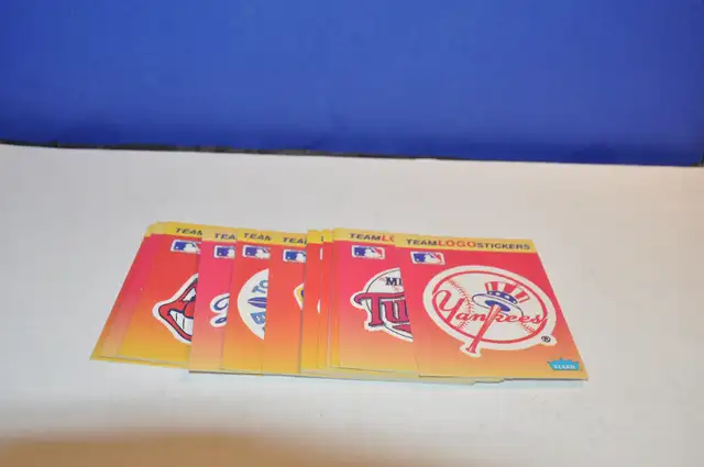 Team Logo Stickers 1991 Fleer Baseball lot of 15 team mlb in Arts & Collectibles in Victoriaville - Image 2