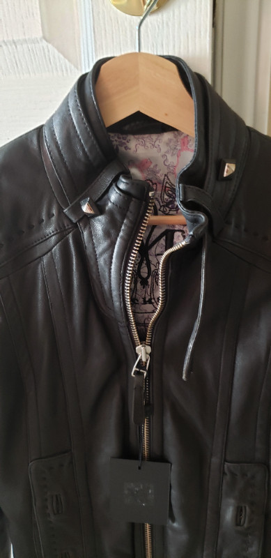 Mackage ladies leather jacket XS size in Women's - Tops & Outerwear in Markham / York Region - Image 2