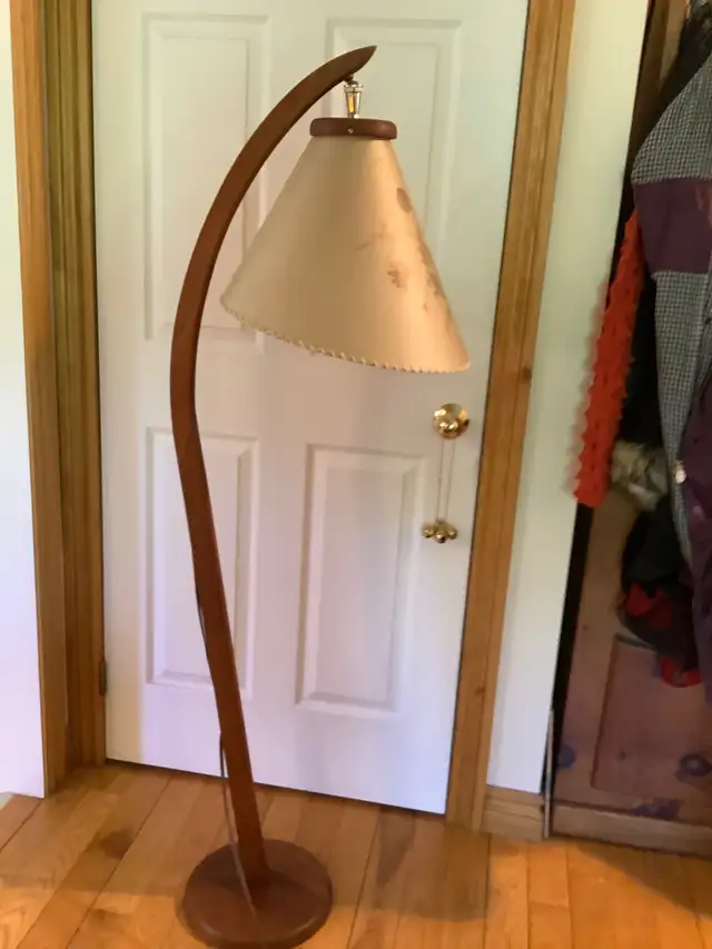 MCM Danish Style Teak Arc Floor Lamp w Dornbusch Bonnet Shade in Indoor Lighting & Fans in Belleville - Image 3
