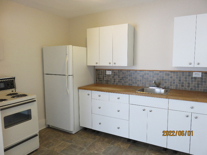 Trail— One bedroom apartment Long Term Rentals Nelson Kijiji