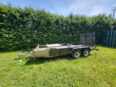 Flatbed 7ft wide 17ft long. Lights work, good for light loads body is rough was used for atvs and si...