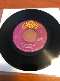 45 rpm record -Do You Love Me by The Contours.