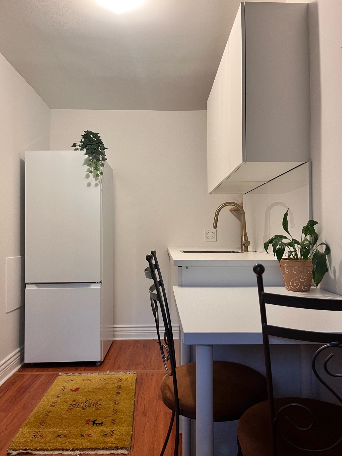 Lovely Charming Studio 5 minutes from metro / Charmant studio — photo 1