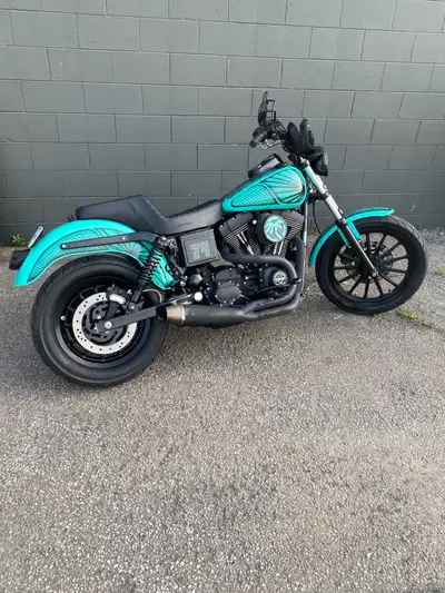 For Sale 2001 Harley Dyna lowrider with only 36,xxx km 88ci Carb motor Fueling HP Oil pump / cam cha...