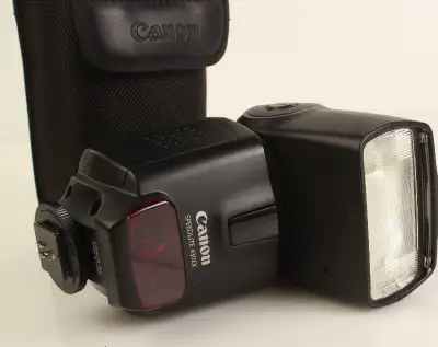 Working perfectly, no corrosion on contacts. Original Canon case. fl1 $90 price is firm
