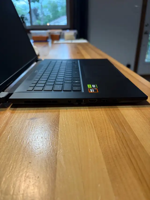 Laptop Aero Gygabite X16 Rtx 5070 in Laptops in Laval / North Shore - Image 5