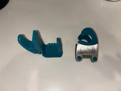 FREE - holder clips for pots, View more