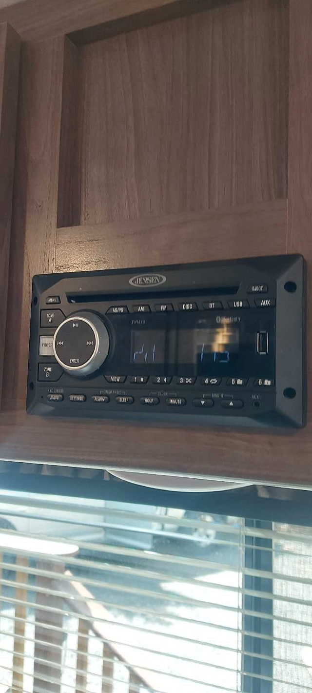 2019 keystone (hideout) in Travel Trailers & Campers in Nanaimo - Image 3