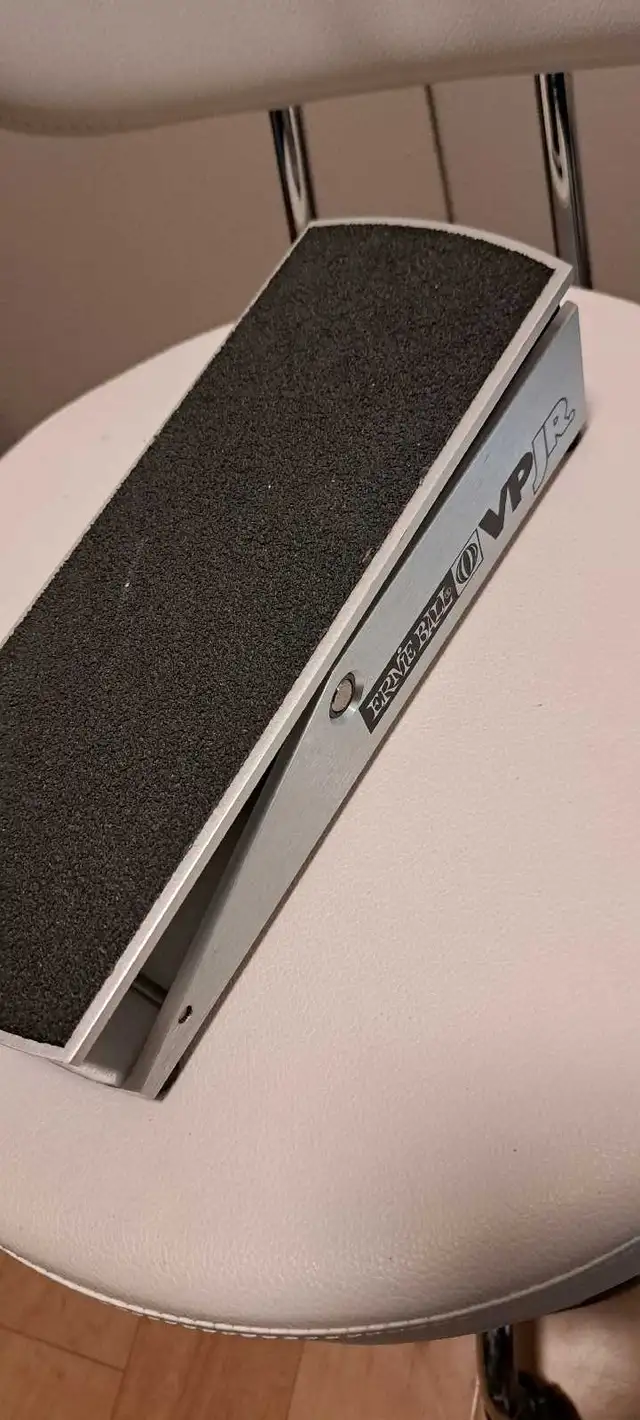 Ernie Ball VP Jr Volume pedal in Amps & Pedals in Ottawa - Image 2