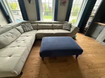 Divan sectionnel avec ottoman, View more