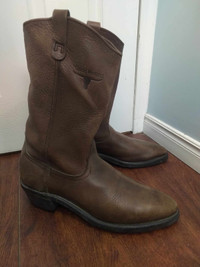 Men's Leather Western Cowboy Boots Size 13 B >> Shediac N.B.