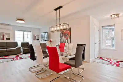 Magnifique condo de 3 chambres avec stationnement intérieur