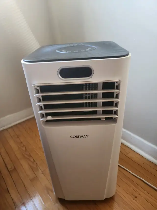 COSTWAY 3-in-1 Air conditioner ( Includes window kit and remote)