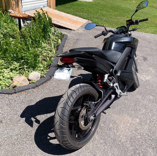 2015 Zero S ZF12.5 Electric Performance Motorcycle  in Sport Touring in Ottawa - Image 2