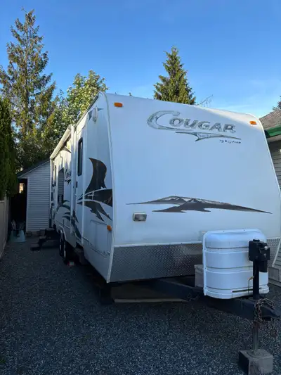 This trailer is in great shape. Everything works. New control board for furnace two new 6 V batterie...