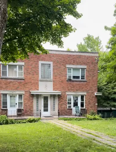 BEAU 3 1/2 AU COEUR DE BEDFORD