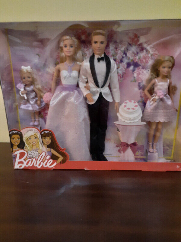 Barbie and Ken Fairytale Wedding Gift Set in Arts & Collectibles in Hamilton