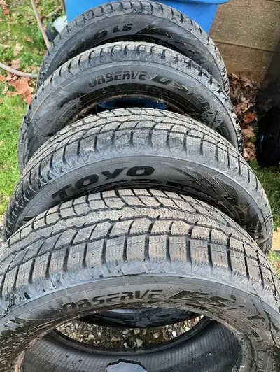 4 Toyo Observe winter tires used 1 winter only $400