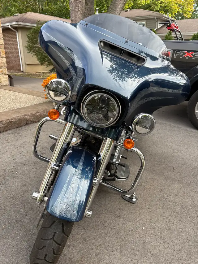 Harley Davidson StreetGlide  in Touring in Oakville / Halton Region - Image 9