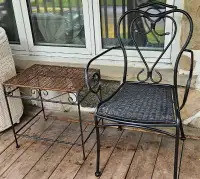 Ensemble chaise et table à café 