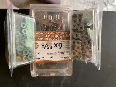 All #2 Robertson (square) head. #6 X 1 5/8 -- 61 in pack. #9 X 3 --- 27 in pack. #9 X 2 1/2 --- 50 N...