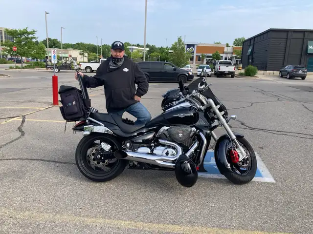 Suzuki M109R in Street, Cruisers & Choppers in Kitchener / Waterloo - Image 11